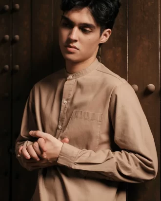 LARUSSO Khair Collection - Kemeja Koko Kurta Pria Polos Lengan Panjang - Medium Brown
